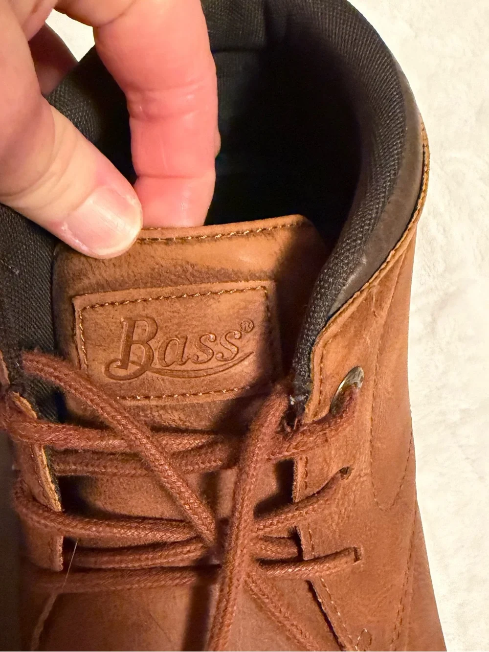 Bass chukka boots